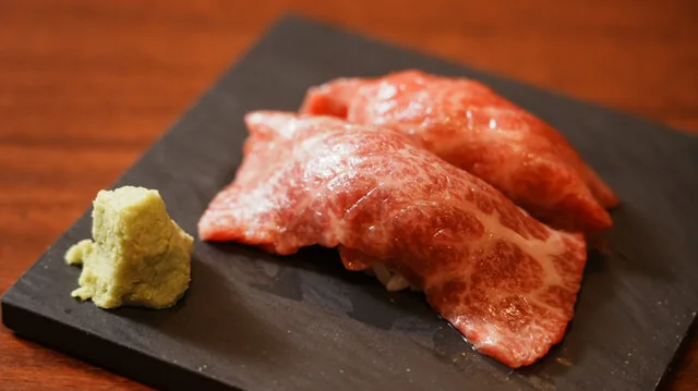 黒毛和牛の肉寿司